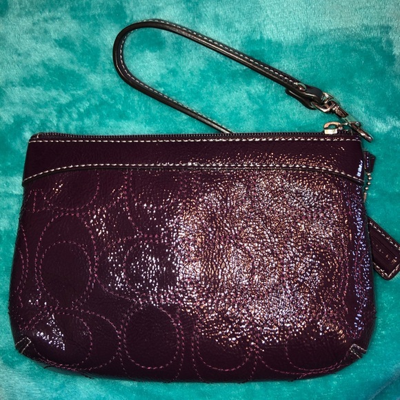 Coach wristlet - Picture 2 of 6